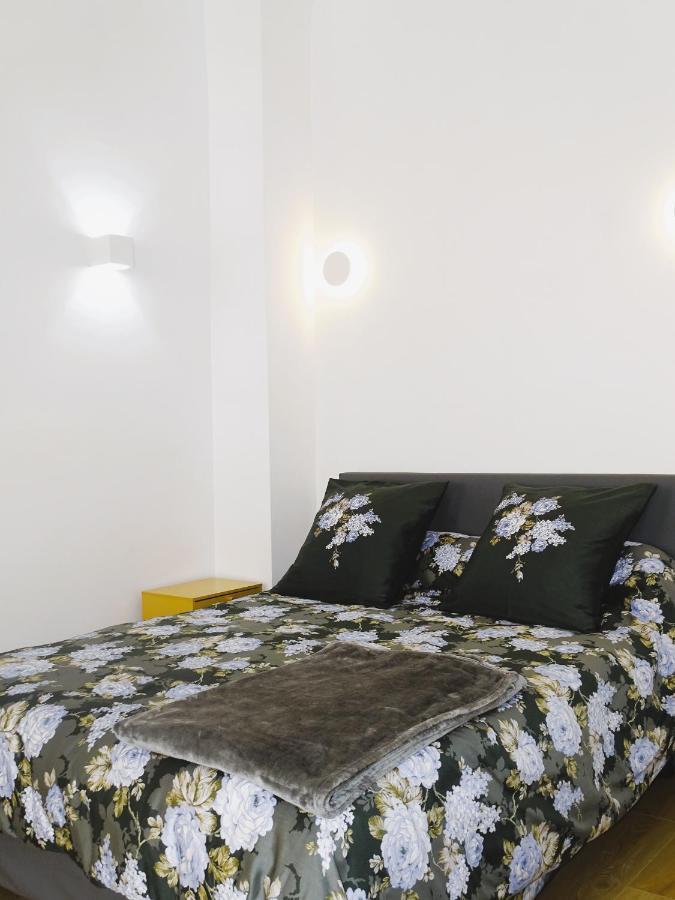 Augustins Fountain Studio Cosy Aix Centre Historique A 3 Minutes De Cours Mirabeau -Wifi-Smart Tv-Rue Calme Aix-en-Provence Luaran gambar