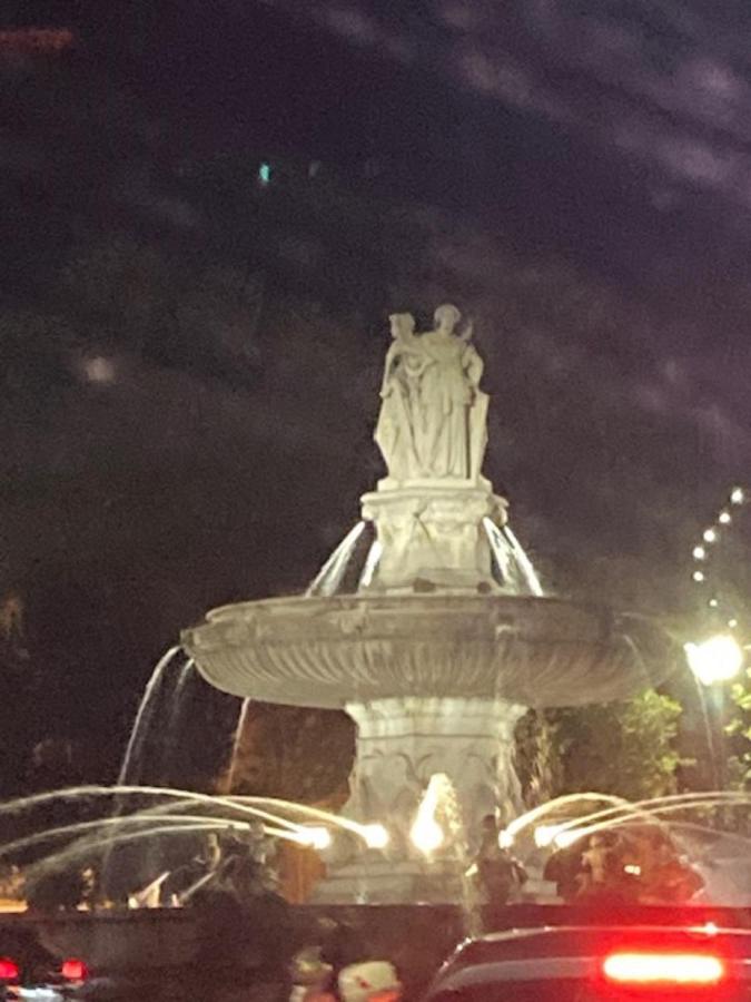 Augustins Fountain Studio Cosy Aix Centre Historique A 3 Minutes De Cours Mirabeau -Wifi-Smart Tv-Rue Calme Aix-en-Provence Luaran gambar