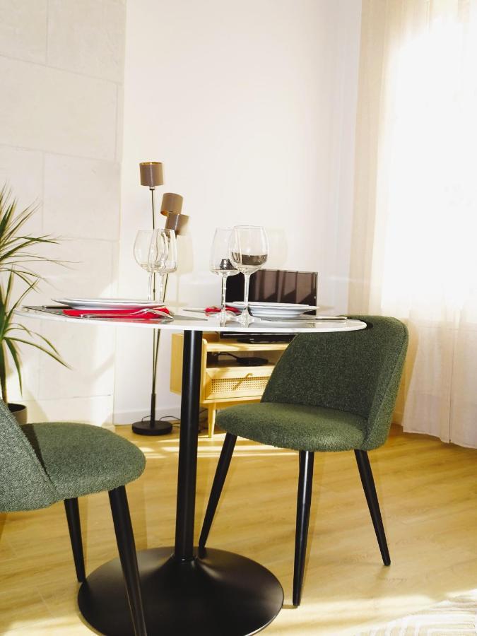 Augustins Fountain Studio Cosy Aix Centre Historique A 3 Minutes De Cours Mirabeau -Wifi-Smart Tv-Rue Calme Aix-en-Provence Luaran gambar