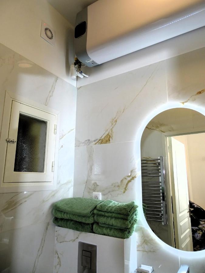 Augustins Fountain Studio Cosy Aix Centre Historique A 3 Minutes De Cours Mirabeau -Wifi-Smart Tv-Rue Calme Aix-en-Provence Luaran gambar